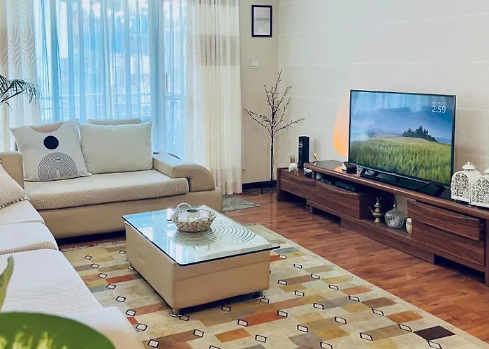 Cozykeyz 2bhk With Balconies Near Swayambhu Appartement *