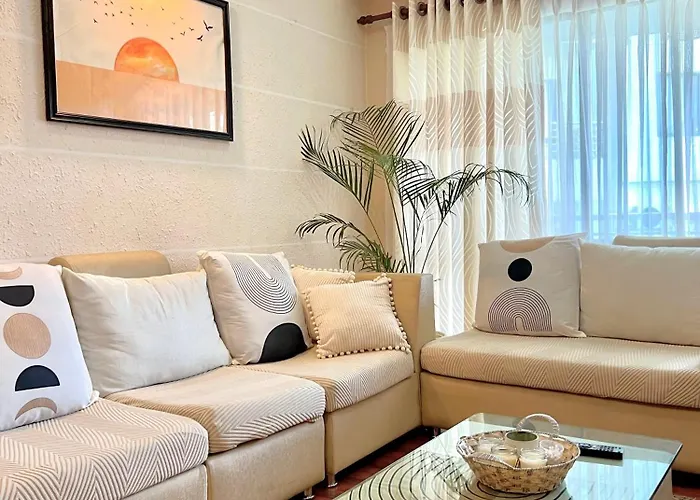 Cozykeyz 2bhk With Balconies Near Swayambhu Apartment